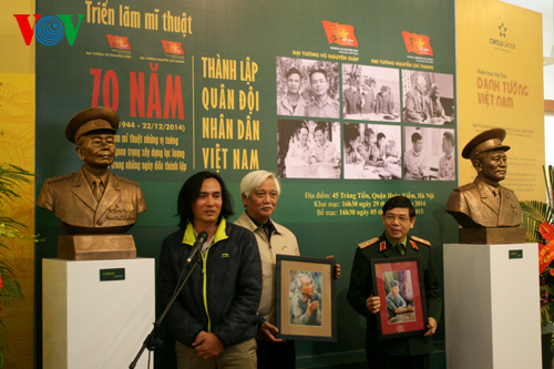 งานนิทรรศการภาพ “นายพลเวียดนามผู้ที่มีชื่อเสียงผ่านผลงานศิลปะ”